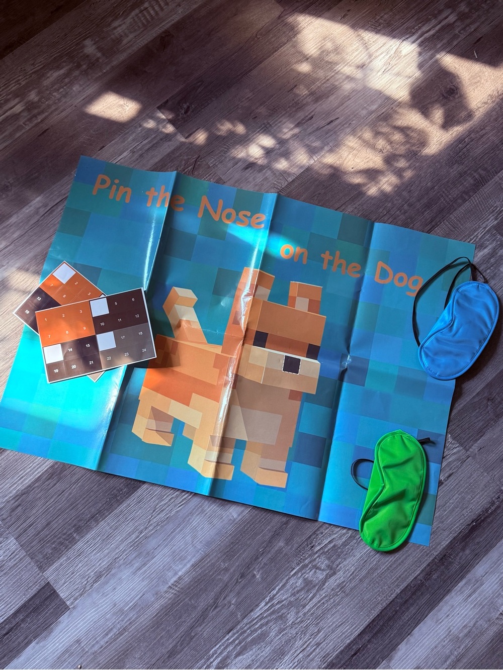 Mine Craft Pin the Nose on the Dog Kids Party Game - Blue & Green